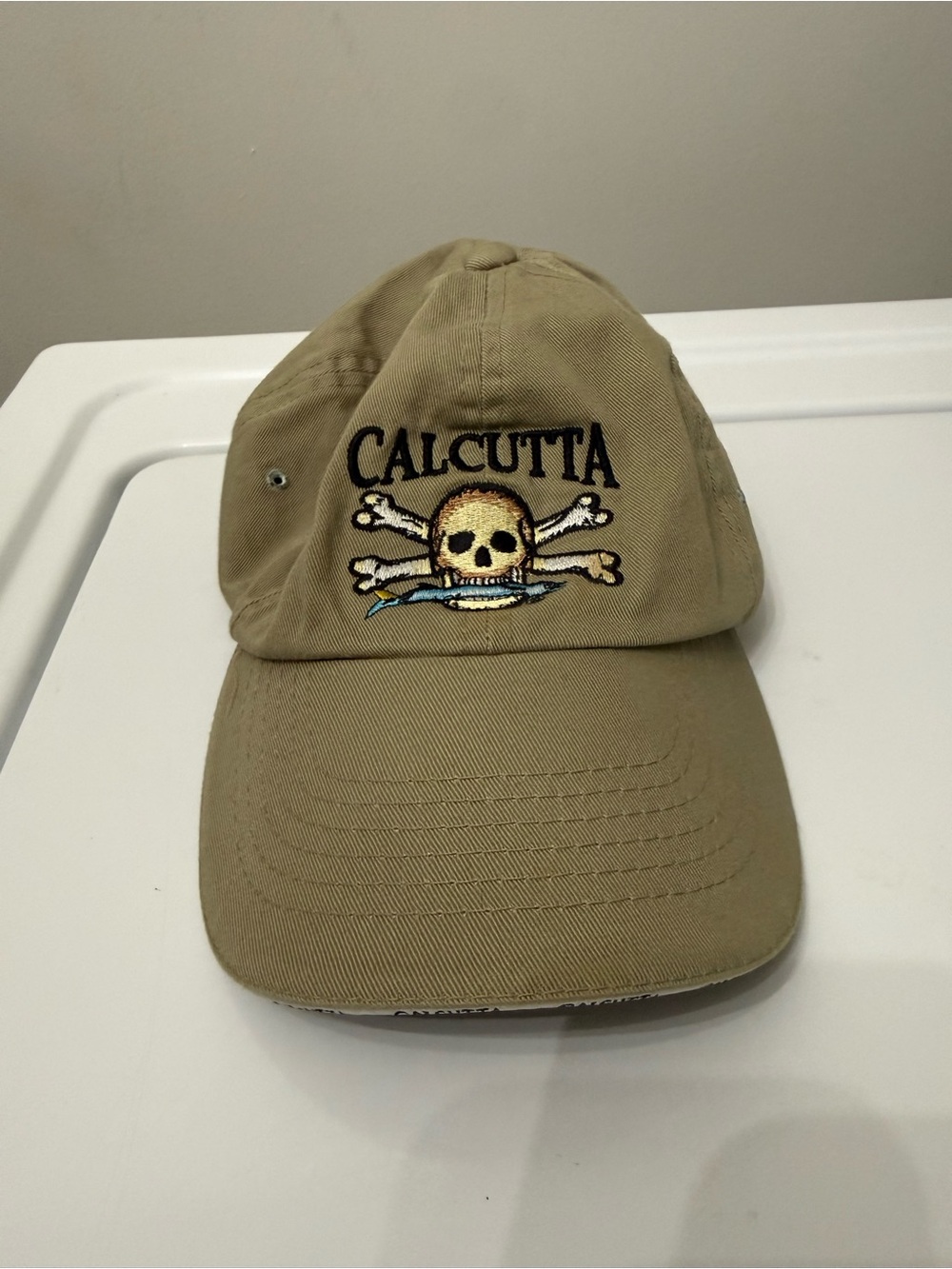 🥳 5 for $25 BUNDLE Calcutta Fishing Men's Khaki Skull & Crossbones Cap
